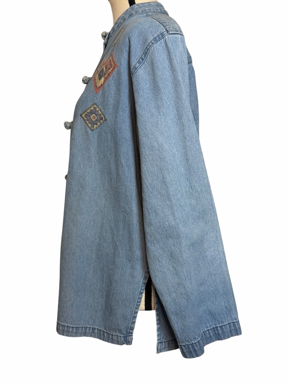 Vintage Women’s size medium denim jacket with embroidered accents western 90s - Picture 5 of 7